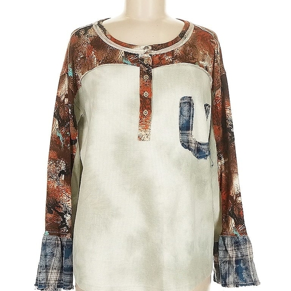 POL Multicolor Star Poncho - Picture 2 of 5